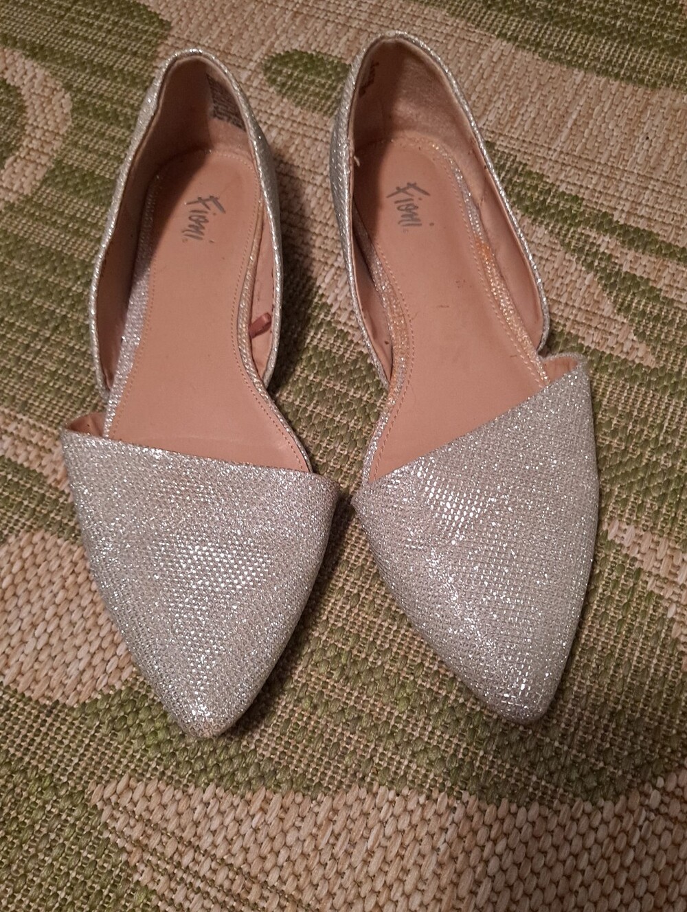 Fioni Silver Pointed-Toe D'Orsay Flats